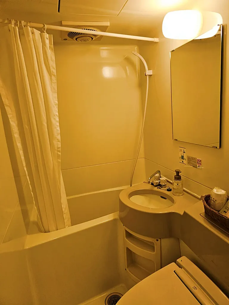 구마모토 숙소 타마키 료칸의 깨끗한 개별 욕실 내부 전경