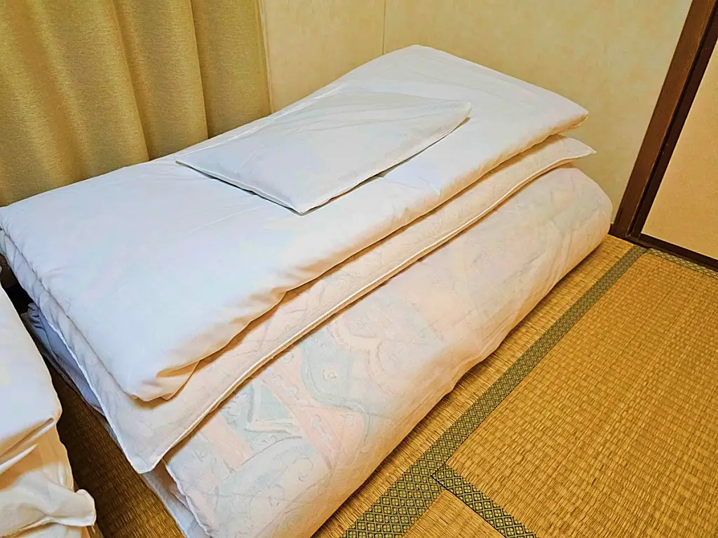 구마모토 숙소 타마키 료칸의 청결하고 푹신한 전통 침구 세트
